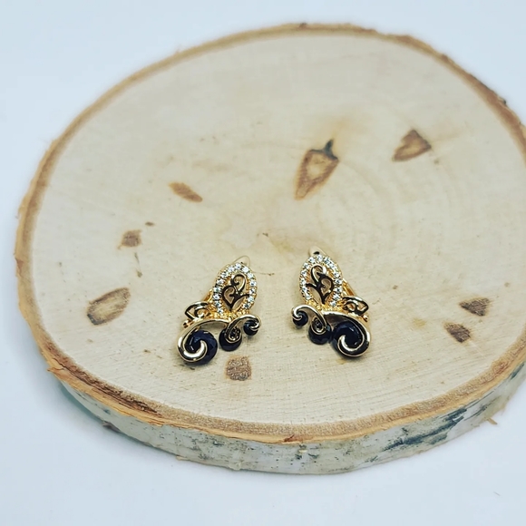 Zirconia Gold Plated Butterfly 🦋 Earrings - Picture 1 of 3